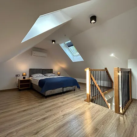 W Sam By Klif - Dwupoziomowy Z Klimatyzacja, Balkonem I Widokiem Na Apartman