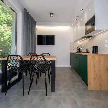 W Sam By Klif - Dwupoziomowy Z Klimatyzacja, Balkonem I Widokiem Na Apartman